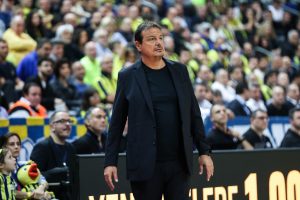 Αταμάν: «10 χιλιάδες Τούρκοι έβριζαν εμένα και την μητέρα μου»