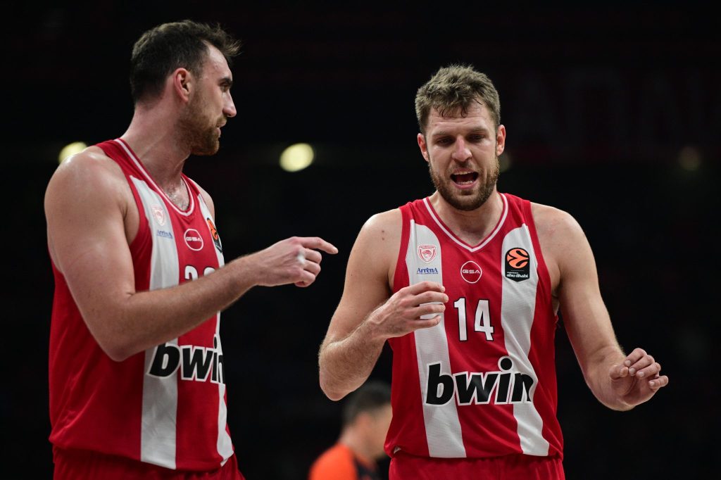 ΚΑΕ Ολυμπιακός: «Όλοι μαζί για τη νίκη κόντρα στη Βιλερμπάν» (vid)