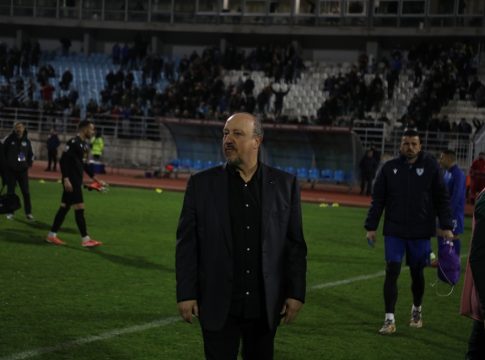 Μπενίτεθ: «Κρατάμε τη νίκη – Να γίνουμε πιο απλοί στο παιχνίδι μας»