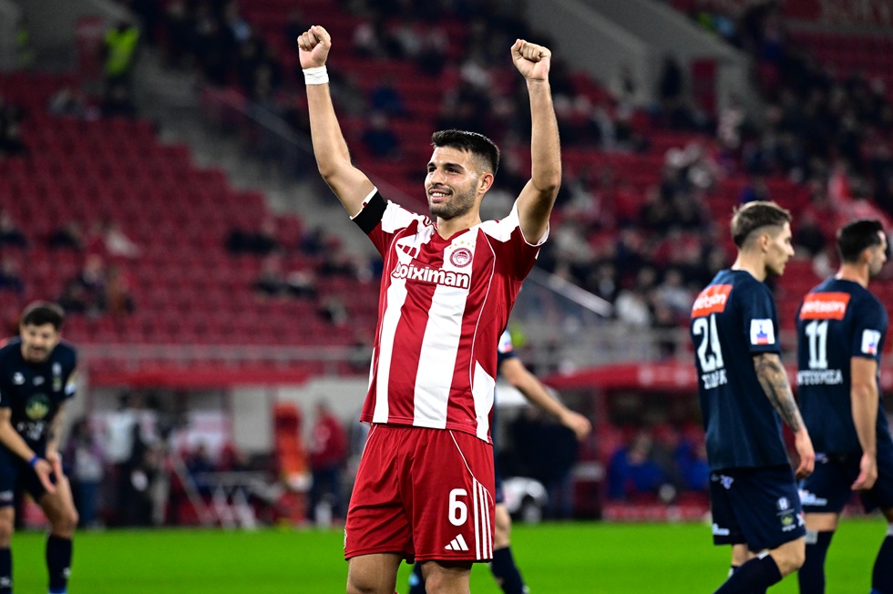 Διπλασίασε (2-0) τα τέρματα του Ολυμπιακού ο Καλογερόπουλος με διπλή προσπάθεια (vids)