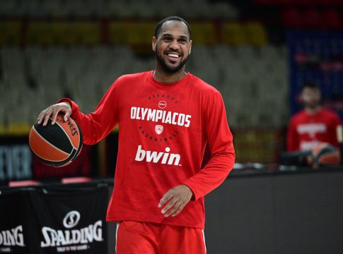 Με τον Κολοσσό στο ΣΕΦ ο Ολυμπιακός – Ντεμπούτο για Μόρις