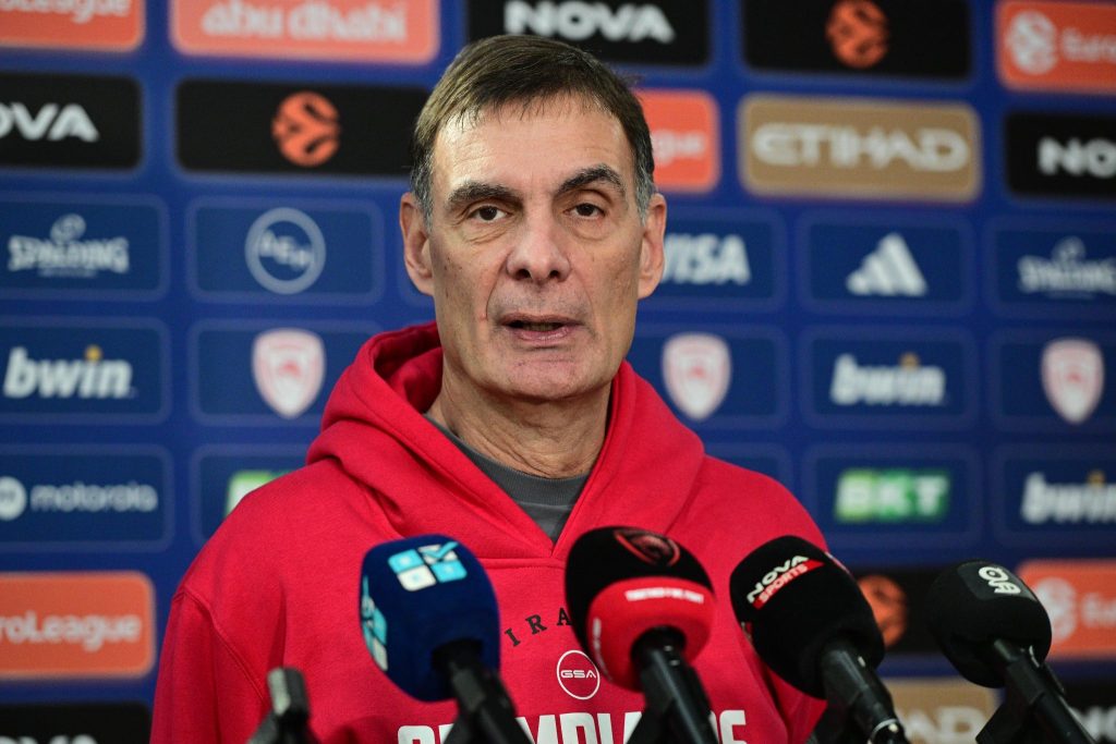 Μπαρτζώκας: «Πρέπει να διαχειριστούμε τα συναισθήματά μας» – Τι είπε για την ήττα από την Βαλένθια