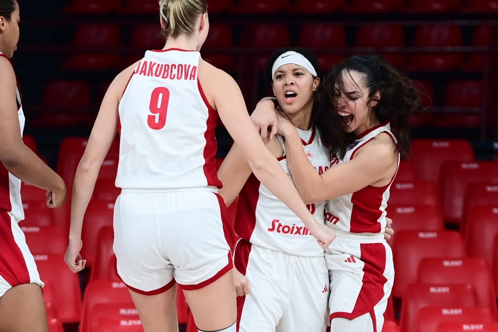 Το φοβερό buzzer beater της Γούλφλοκ που έδωσε την πρόκριση στον Ολυμπιακό στο ΣΕΦ (vid)