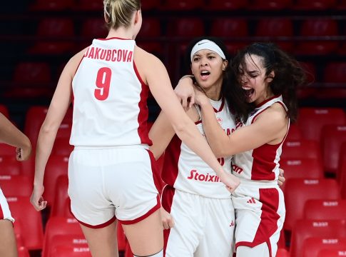 Το φοβερό buzzer beater της Γούλφλοκ που έδωσε την πρόκριση στον Ολυμπιακό στο ΣΕΦ (vid)