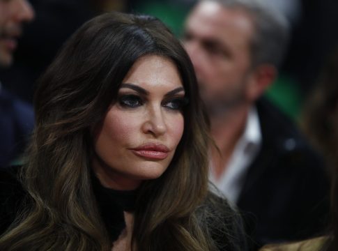 Η πρέσβειρα των ΗΠΑ, Κίμπερλι Γκιλφόϊλ στο Telekom Center για τον αγώνα του Παναθηναϊκού με τη Χάποελ