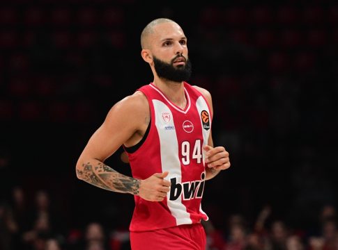 Ο Φουρνιέ αποκάλυψε την ταινία που απολαμβάνει τα Χριστούγεννα (pic)