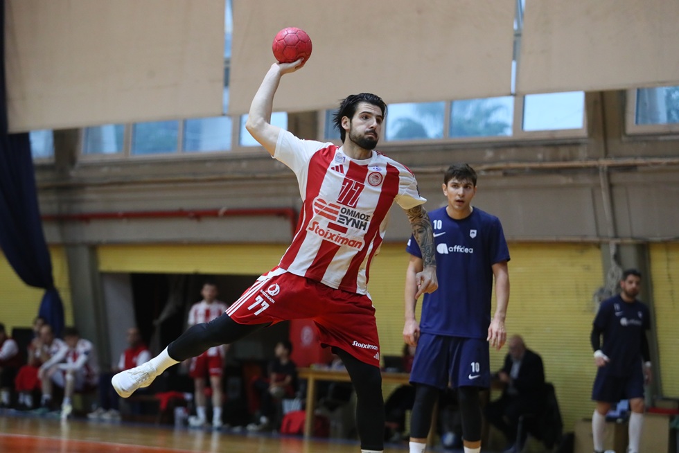 Ολυμπιακός – Βριλήσσια 37-32: Στο… ρελαντί οι Ερυθρόλευκοι στο Final-4 του Κυπέλλου