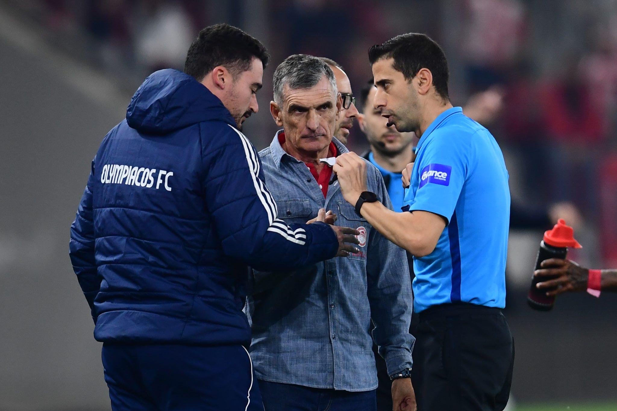 Ξεχειλίζει το… ποτήρι της αδικίας του Ολυμπιακού – Όλα τα λάθη κατά των Πειραιωτών (vids)