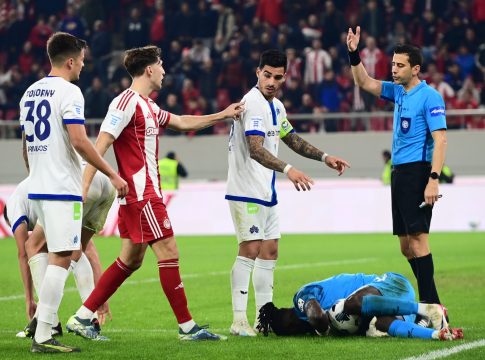 Αδιανόητα πράγματα στο Καραϊσκάκη: Συνεχώς καθυστερήσεις από τους παίκτες της Κηφισιάς