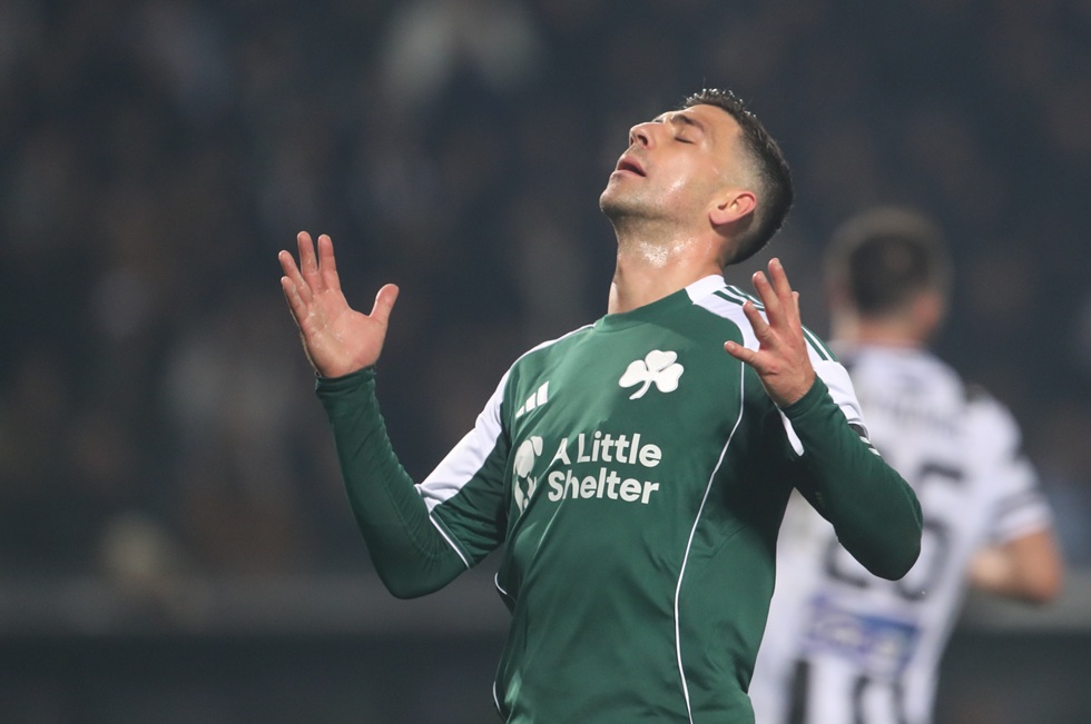 «Βράζει» ο κόσμος του Παναθηναϊκού με Αλαφουζο και παίκτες – Στο στόχαστρο και ο Μπενίτεθ (pics)