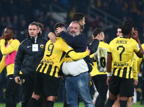 Η παρακάμερα της ΑΕΚ από την ανατροπή με τον ΟΦΗ και την αποθέωση στο τέλος (vid)