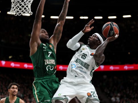 Το αντιαθλητικό παιχνίδι του Κεντρικ Ναν: Από τον Φουρνιέ στον Τέιλορ και τώρα στον Ράιτ (vids)