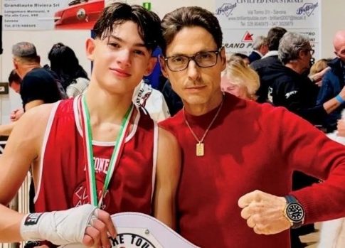 Ο εγγονός του Σίλβιο Μπερλουσκόνι, το νέο αστέρι της πυγμαχίας