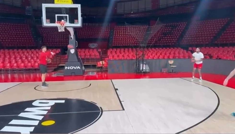 Ακόμα δεν… ήρθε και «λιώνει» στην προπόνηση ο Μόρις (vid)