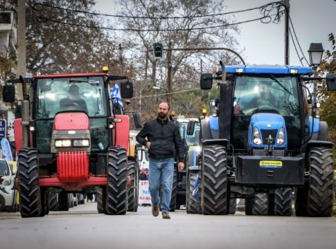 Αγρότες: Κλειστός επ’ αόριστον για φορτηγά ο Προμαχώνας – Μπλόκο και στο ρεύμα προς Θεσσαλονίκη στα Μάλγαρα