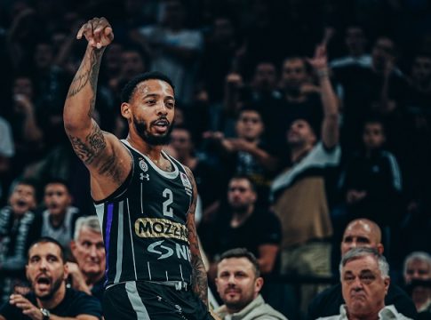 Τότε επιστρέφει στα παρκέ ο Κάρλικ Τζόουνς