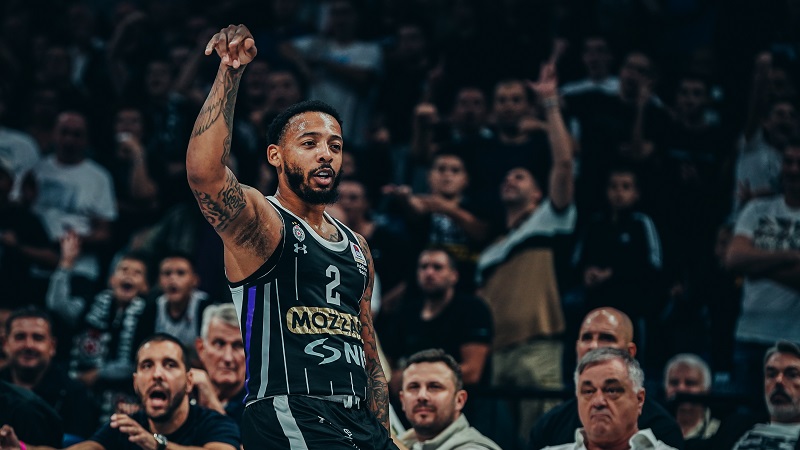 Τότε επιστρέφει στα παρκέ ο Κάρλικ Τζόουνς