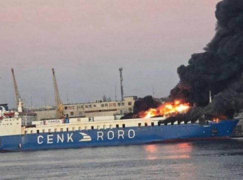 Ουκρανία: Να σταματήσουν οι επιθέσεις σε πλοία και ενεργειακές υποδομές, ζητά η Τουρκία – Τι μετέφερε το πλοίο