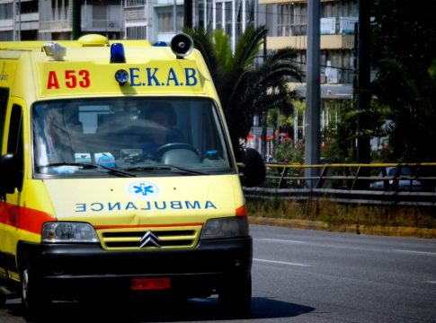 Μπετονιέρα παρέσυρε πεζή στη Νέα Ιωνία