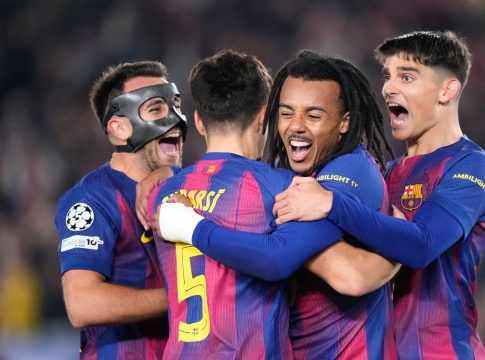 Μπαρτσελόνα – Άιντραχτ Φρανκφούρτης 2-1: Ο Κουντέ γλίτωσε τους Καταλανούς από νέα απώλεια