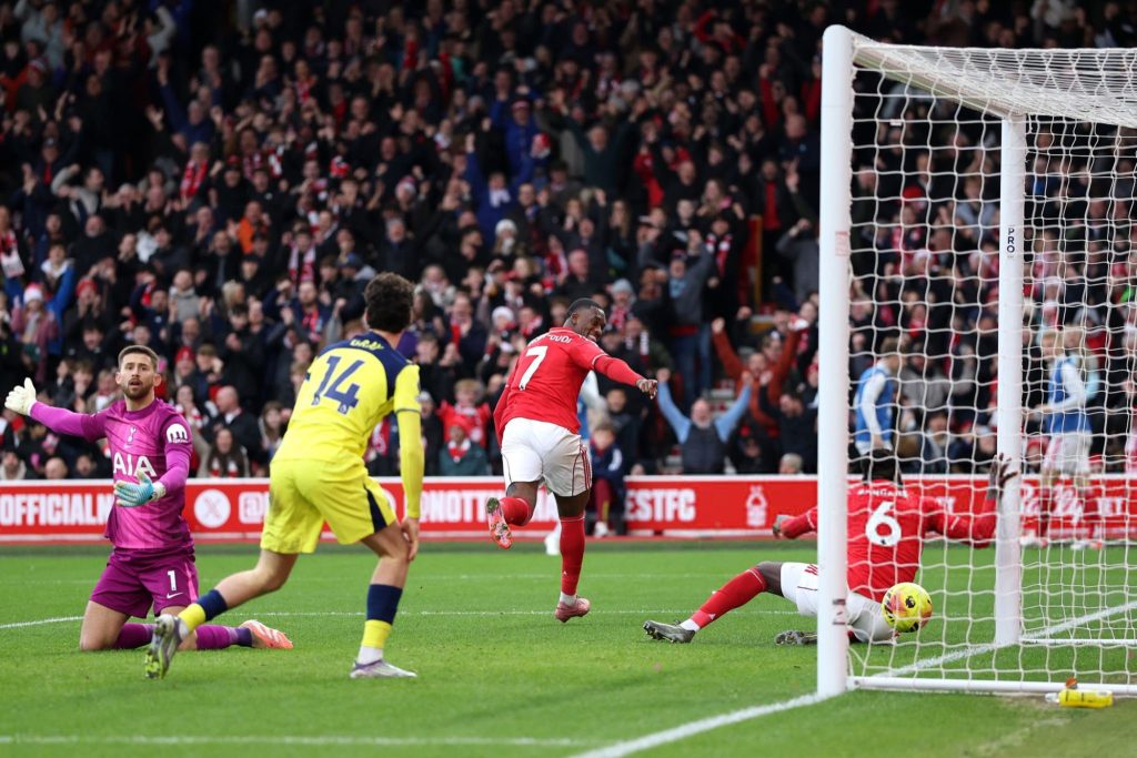 Νότιγχαμ Φόρεστ – Τότεναμ 3-0: «Πάρτι» για τους Reds με σούπερ Χάντσον-Οντόι!