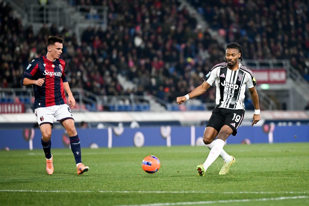 Μπολόνια – Γιουβέντους 0-1: Τη νίκησε και την προσπέρασε