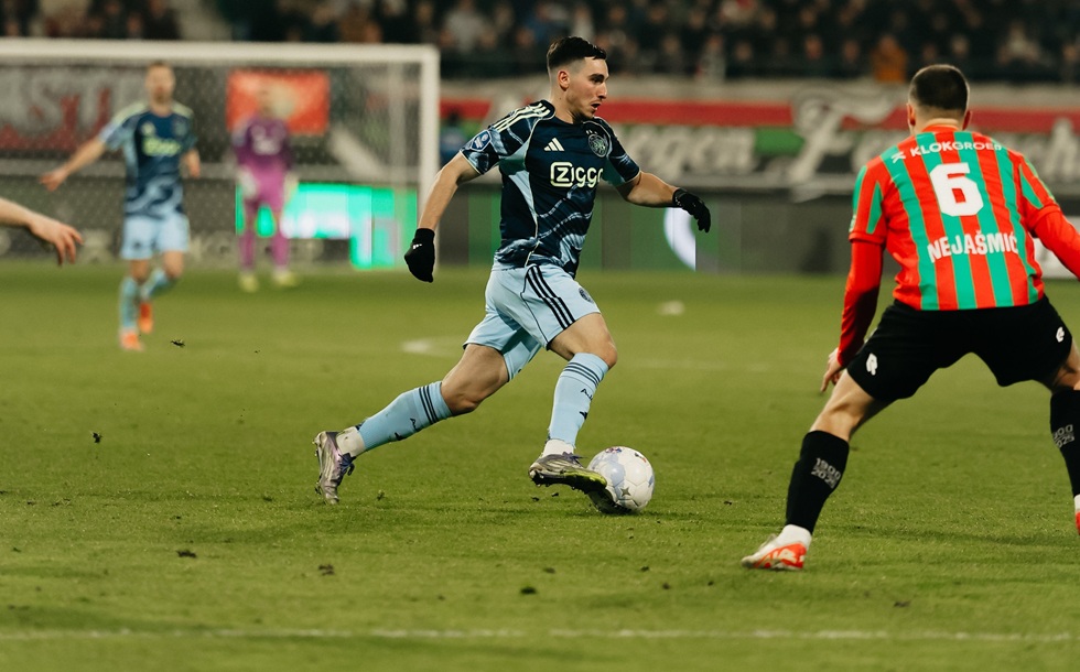 «Κόλλησε» με τη Ναϊμέγκεν ο Άγιαξ (2-2)