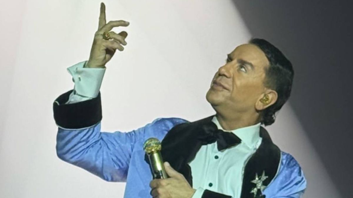 Αποθεώθηκε ο Μαζωνάκης στην πρεμιέρα του μετά την καταγγελία εις βάρος του (vids)