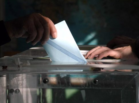 Τεχνητή νοημοσύνη και πολιτική – Ενημέρωση γρήγορη, πολλή και αδιαφανής