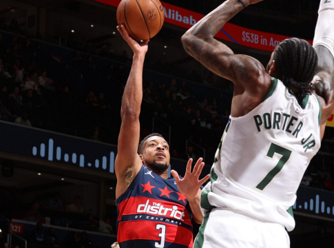 Ουάσινγκτον Γουίζαρντς – Μιλγουόκι Μπακς 129-126: Σοκαριστική ήττα για τα «ελάφια»