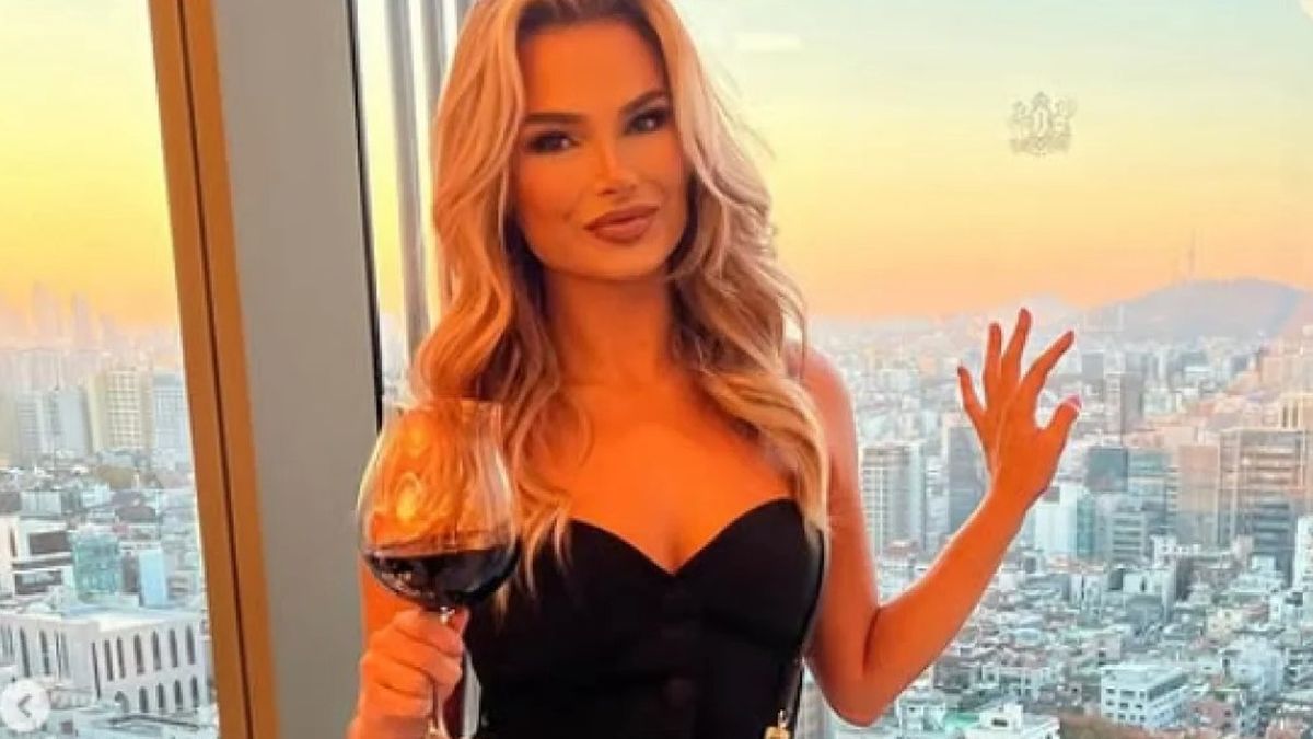 Ξεσήκωσε το ΣΕΦ με σούπερ μίνι ο… ξανθός άγγελος της Κίμπερλι Γκιλφόιλ (pics)