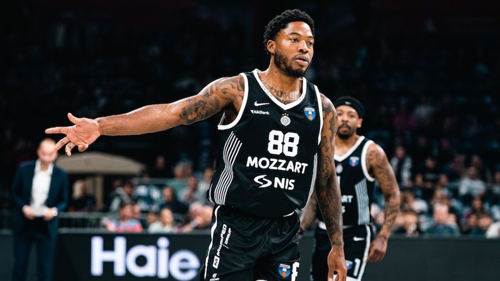 Στη Σερβία «βράζουν» με Τζόουνς και άλλους δύο παίκτες της Παρτιζάν: «Δεν θέλετε; Η πόρτα είναι εκεί» (pic)