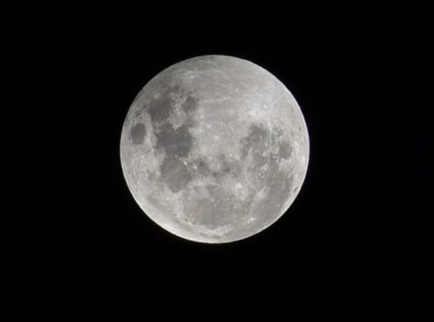 Απόψε το βράδυ θα γίνει κάτι που συμβαίνει μόνο μία φορά τον χρόνο και οι περισσότεροι δεν το καταλαβαίνουν – Δες τι