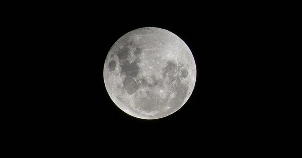 Απόψε το βράδυ θα γίνει κάτι που συμβαίνει μόνο μία φορά τον χρόνο και οι περισσότεροι δεν το καταλαβαίνουν – Δες τι