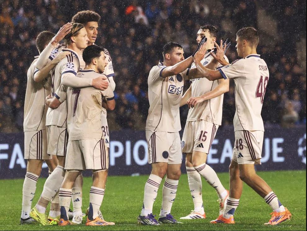 Καραμπάγκ – Άγιαξ 2-4: Πρώτη νίκη για τον «Αίαντα» στη League Phase (vid)