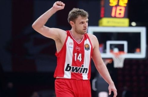 Σάσα, Τόμας και πρώην…