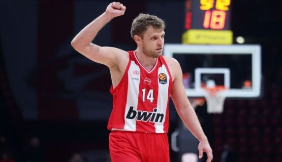 Σάσα, Τόμας και πρώην…