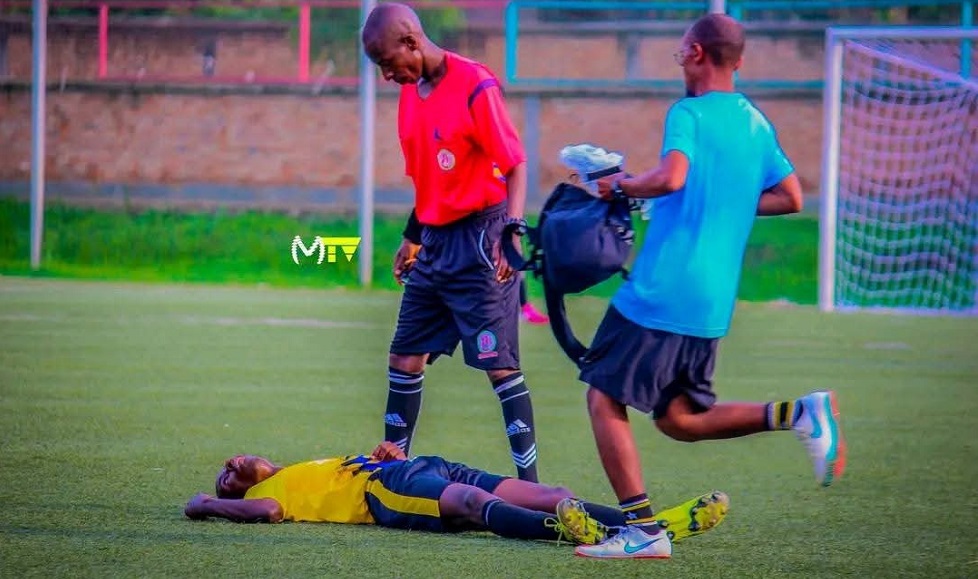 Απίστευτος θάνατος ποδοσφαιριστή στο Μπουρουντί, κατάπιε φυλαχτό και υπέστη ασφυξία!
