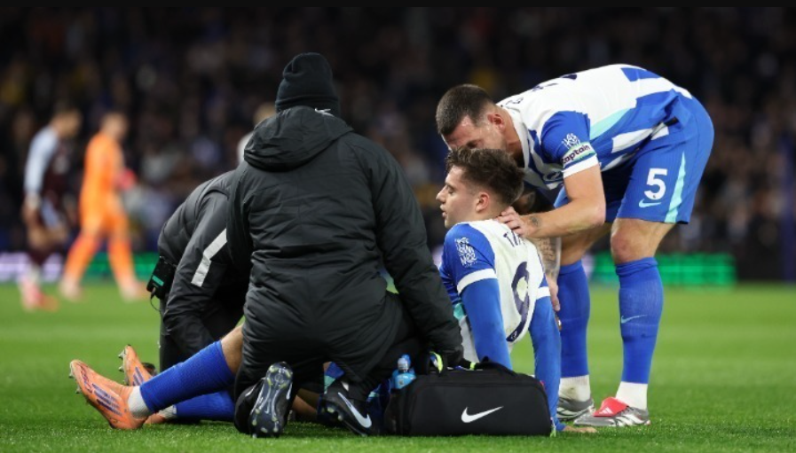 Τζίμας: Ρήξη πρόσθιου χιαστού και τέλος η σεζόν για τον Έλληνα στράικερ