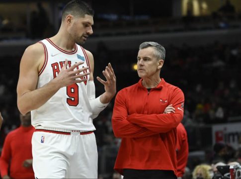 NBA: Το… μήνυμα του Ντόνοβαν στον Βούτσεβιτς και το trade που βάζει «φωτιά» στους Μπουλς (vids)