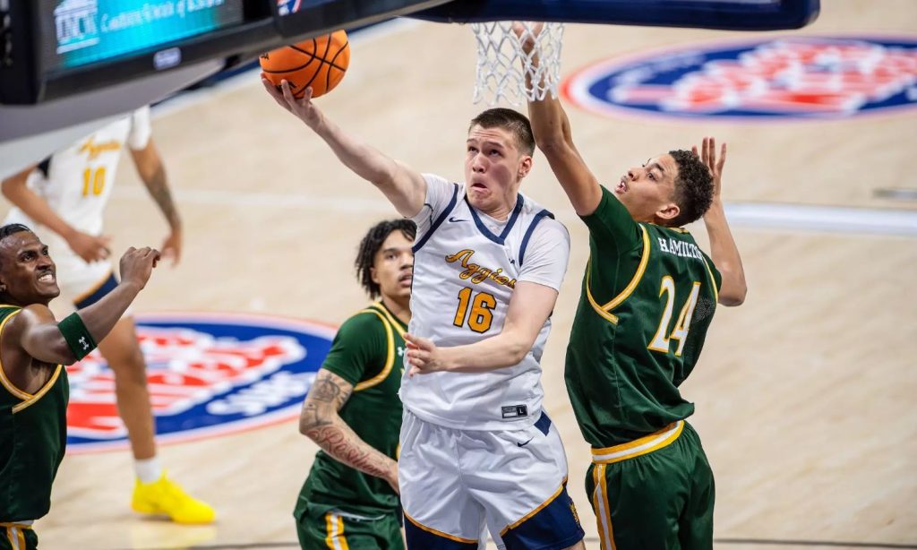 «Τρελαίνει» κόσμο στις ΗΠΑ ο Χιτικούδης – Ποιος είναι ο Έλληνας ψηλός που παρακολουθούν στενά Ολυμπιακός και Παναθηναϊκός (vid)