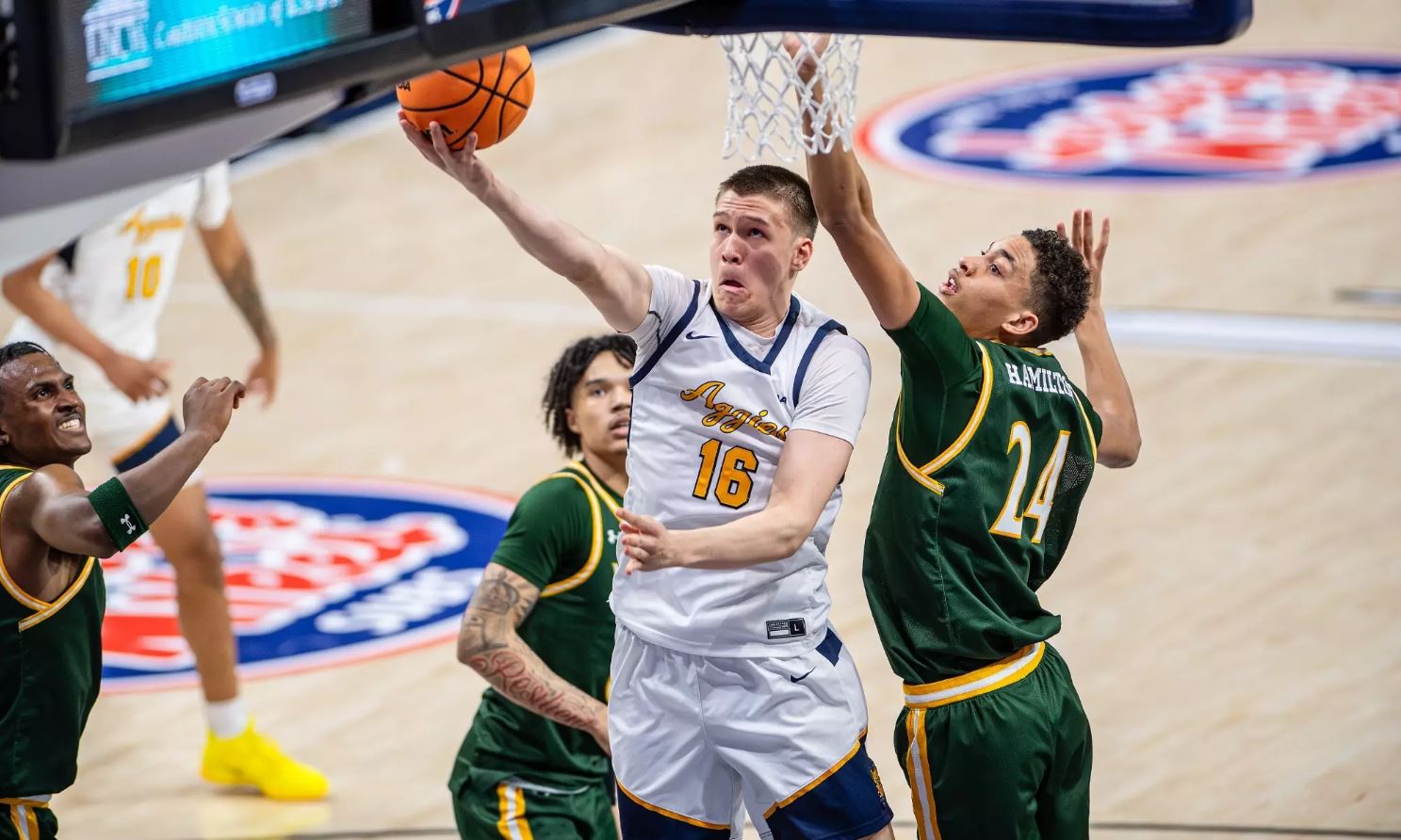 «Τρελαίνει» κόσμο στις ΗΠΑ ο Χιτικούδης – Ποιος είναι ο Έλληνας ψηλός που παρακολουθούν στενά Ολυμπιακός και Παναθηναϊκός (vid)