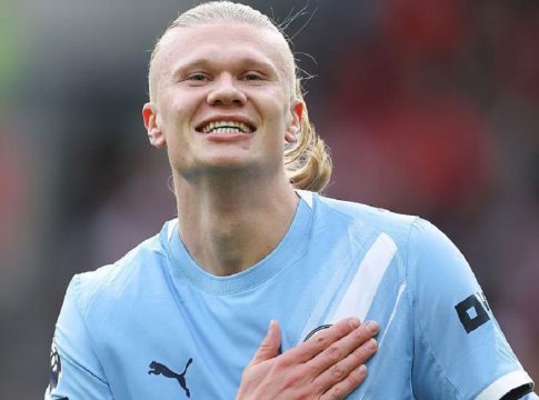 Ο Χάαλαντ ζυγίστηκε μετά το Χριστουγεννιάτικο τραπέζι – Τι έδειξε η ζυγαριά