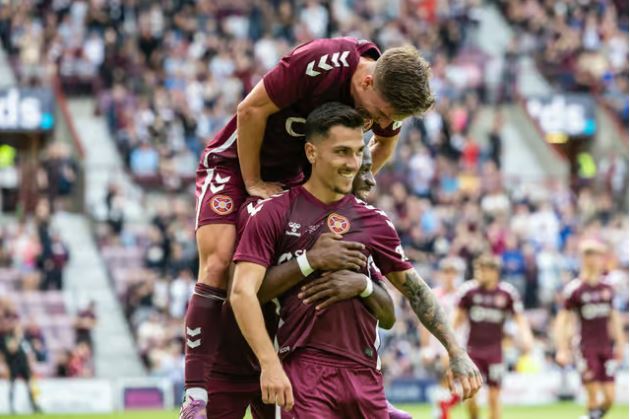 Γράφει ιστορία η Χαρτς του Κυζιρίδη: Χωρίς Σέλτικ ή Ρέιντζερς η κορυφή στη διακοπή των Χριστουγέννων μετά από 32 χρόνια! (pic, vids)