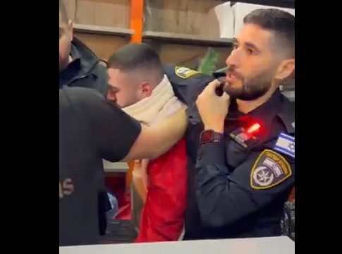 Ισραήλ: Η αστυνομία συνέλαβε Παλαιστίνιο που είχε ντυθεί Άγιος Βασίλης!