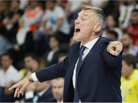 Γιασικεβίτσιους για τη διαιτησία με τον Παναθηναϊκό: «Δεν θέλω να μιλήσω, προτιμώ να ξοδέψω τα χρήματα για δώρα στα παιδιά μου»