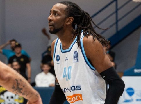 Αποχωρεί λόγω του τραυματισμού του ο Έβανς