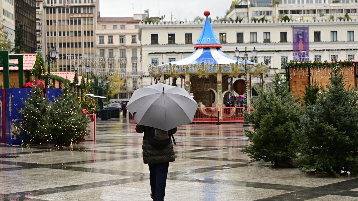 Καιρός σήμερα 25/12: Βροχές και καταιγίδες ανήμερα τα Χριστούγεννα – Πότε υποχωρεί η κακοκαιρία