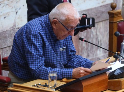 Νικήτας Κακλαμάνης: Έρχεται «κόφτης» για τις ομιλίες των βουλευτών και στις εξεταστικές επιτροπές