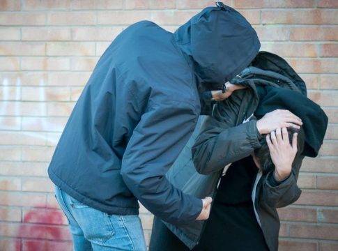 Αμαλιάδα: 14χρονος εκβίαζε για εβδομάδες 12χρονο – Του πήρε 8.200 ευρώ